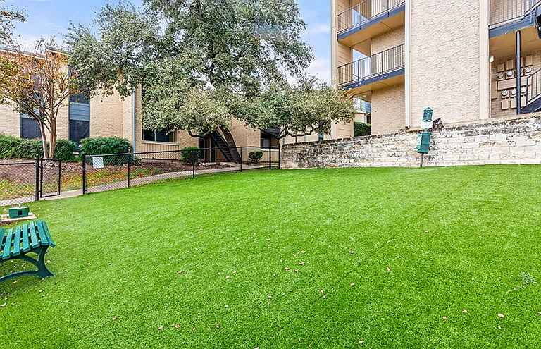 The Ridge Apartments — Photo 40