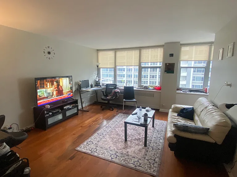 4250 N Marine Dr #2523 — Photo 1