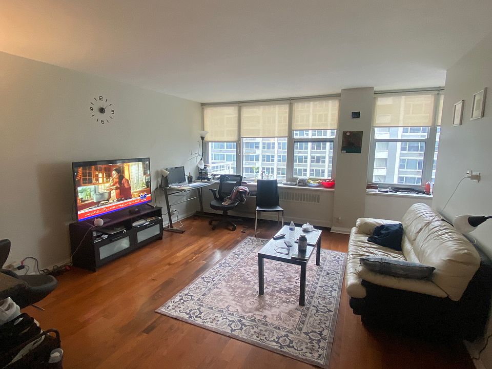 1st image of 4250 N Marine Dr APT 2523