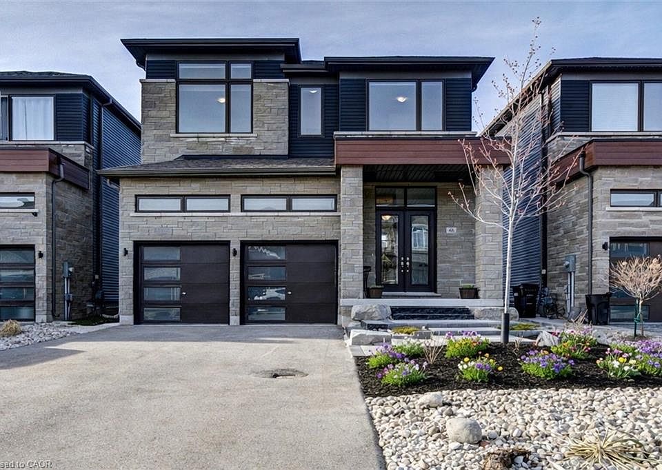 1st image of 46 Simona Ave