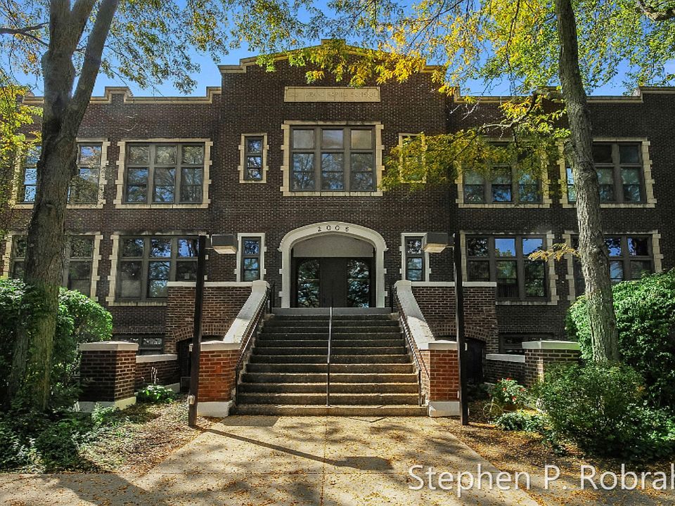 1st image of 2006 Wealthy St SE APT 201