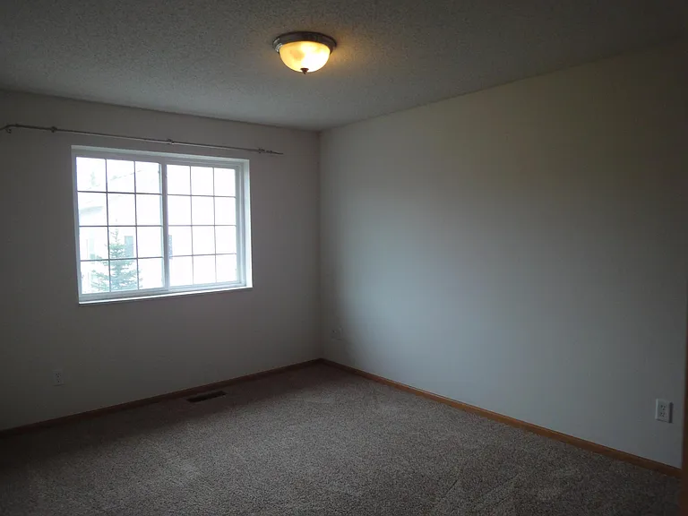 4770 Underwood Ln N #E — Photo 8