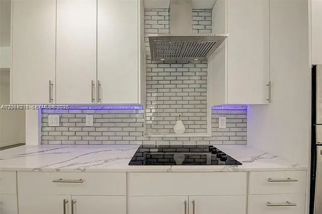 638 SW 5th Ave — Photo 9