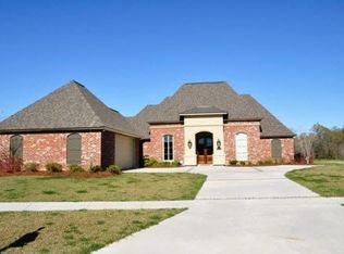 18782 Lake Harbor Ln, Prairieville, LA 70769