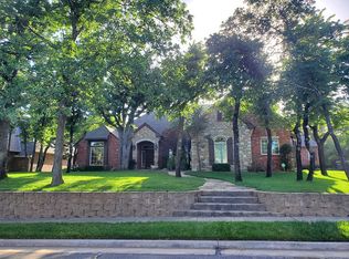 3911 Creek Bank Dr, Edmond, OK 73003