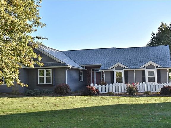 2nd image of 2566 Shamrock Way