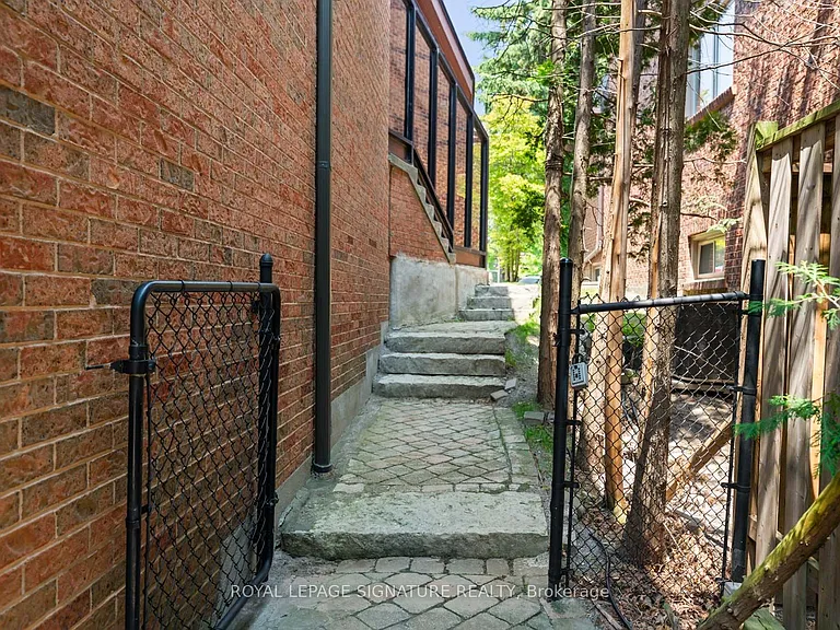 23 Brandy Ct — Photo 4