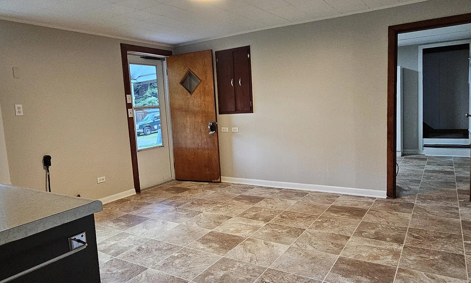 4 bed, 1400 sqft, $1,300 — Photo 4