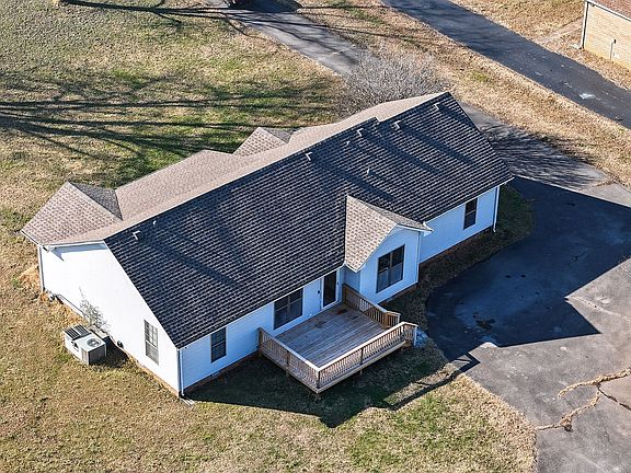 2nd image of 2928 Midland Rd