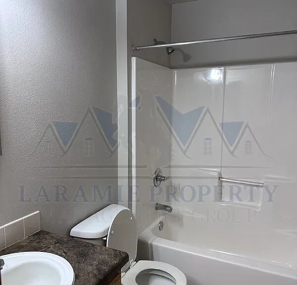 415 Mitchell St #F-4 — Photo 10