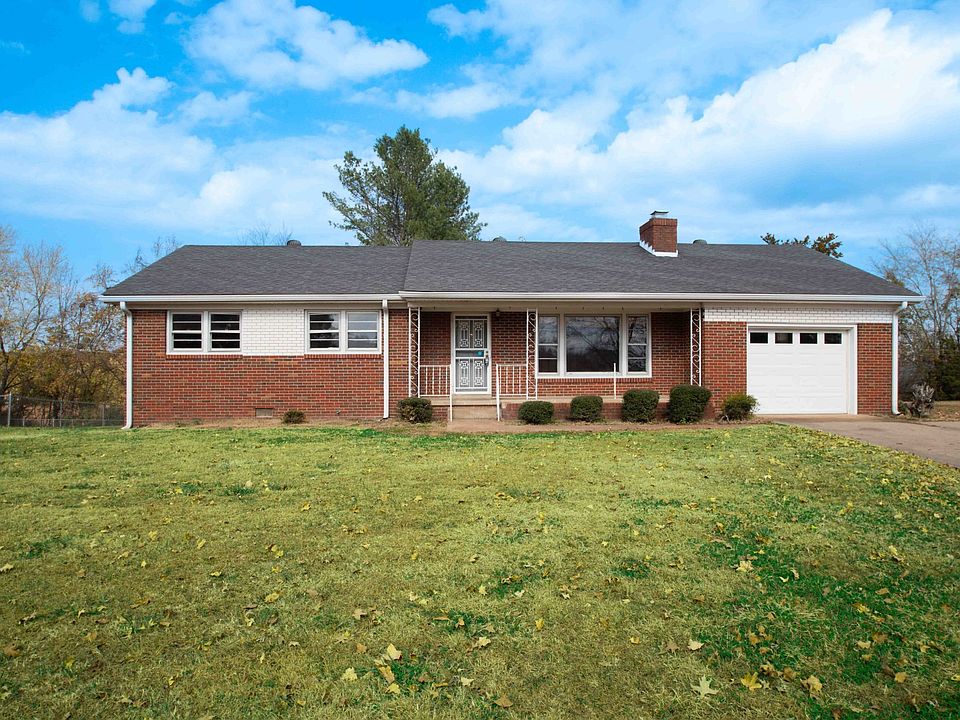 1st image of 49 West Dr