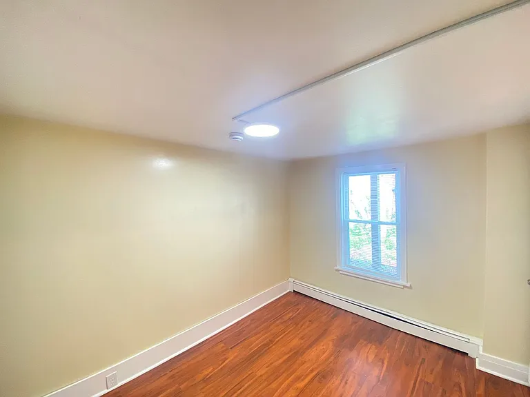 77 Franklin St — Photo 10