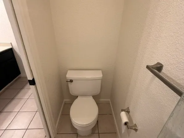 1017 Jayhawk Way, Modesto, CA 95358