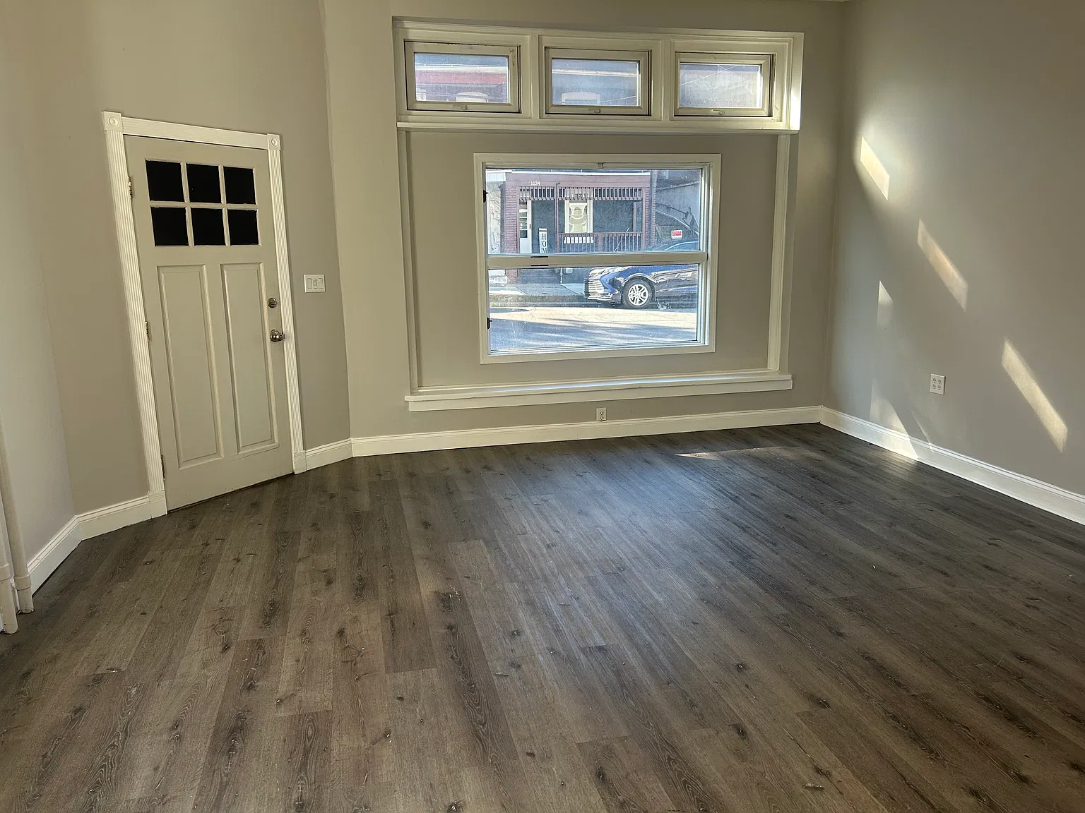 1137 E 3rd St — Photo 2