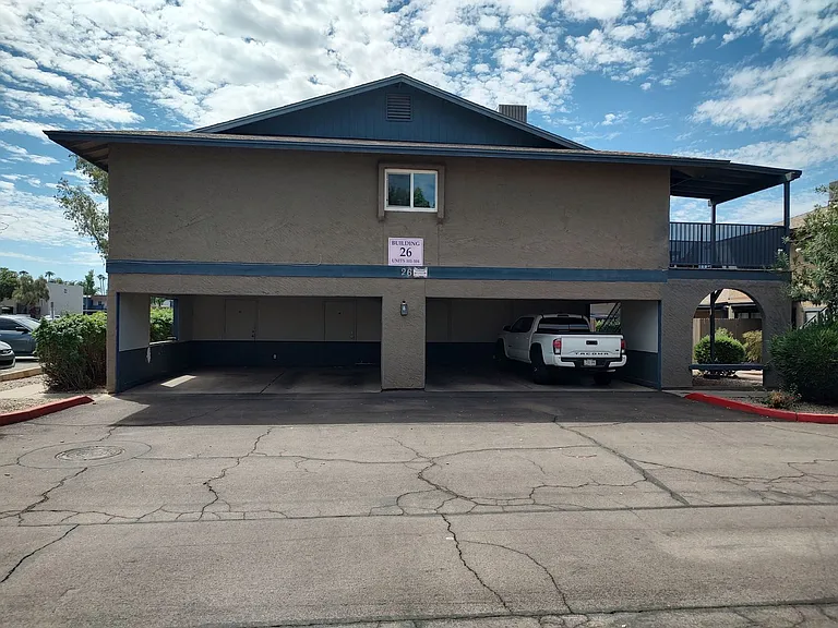 286 W Palomino Dr #101 — Photo 21