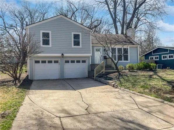 5715 W 77th Ter, Prairie Village, KS 66208