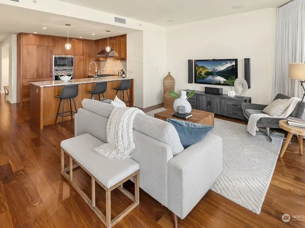 500 106th Avenue NE #1211, Bellevue, WA 98004