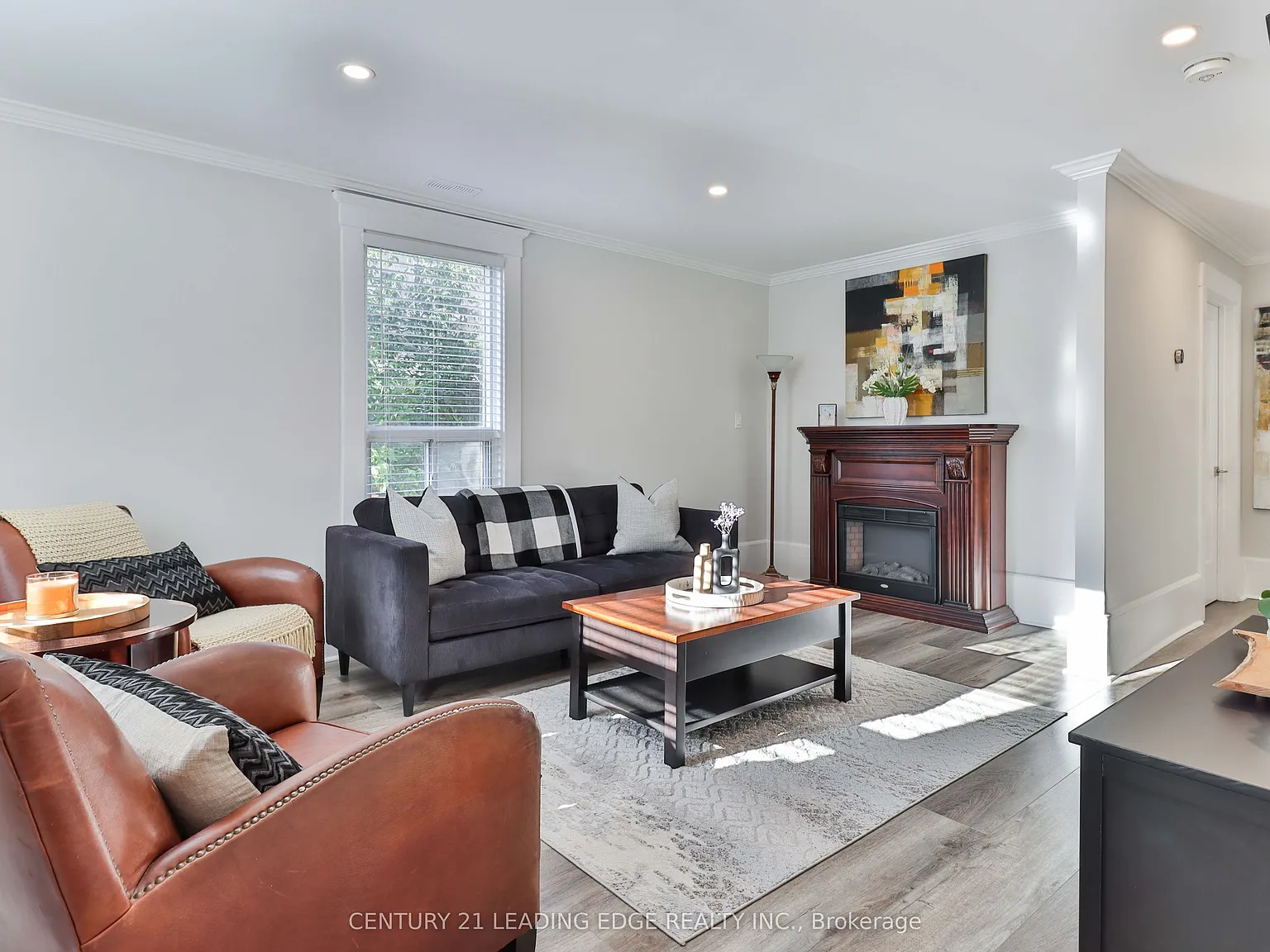 2 bed, $2,500 — Photo 3