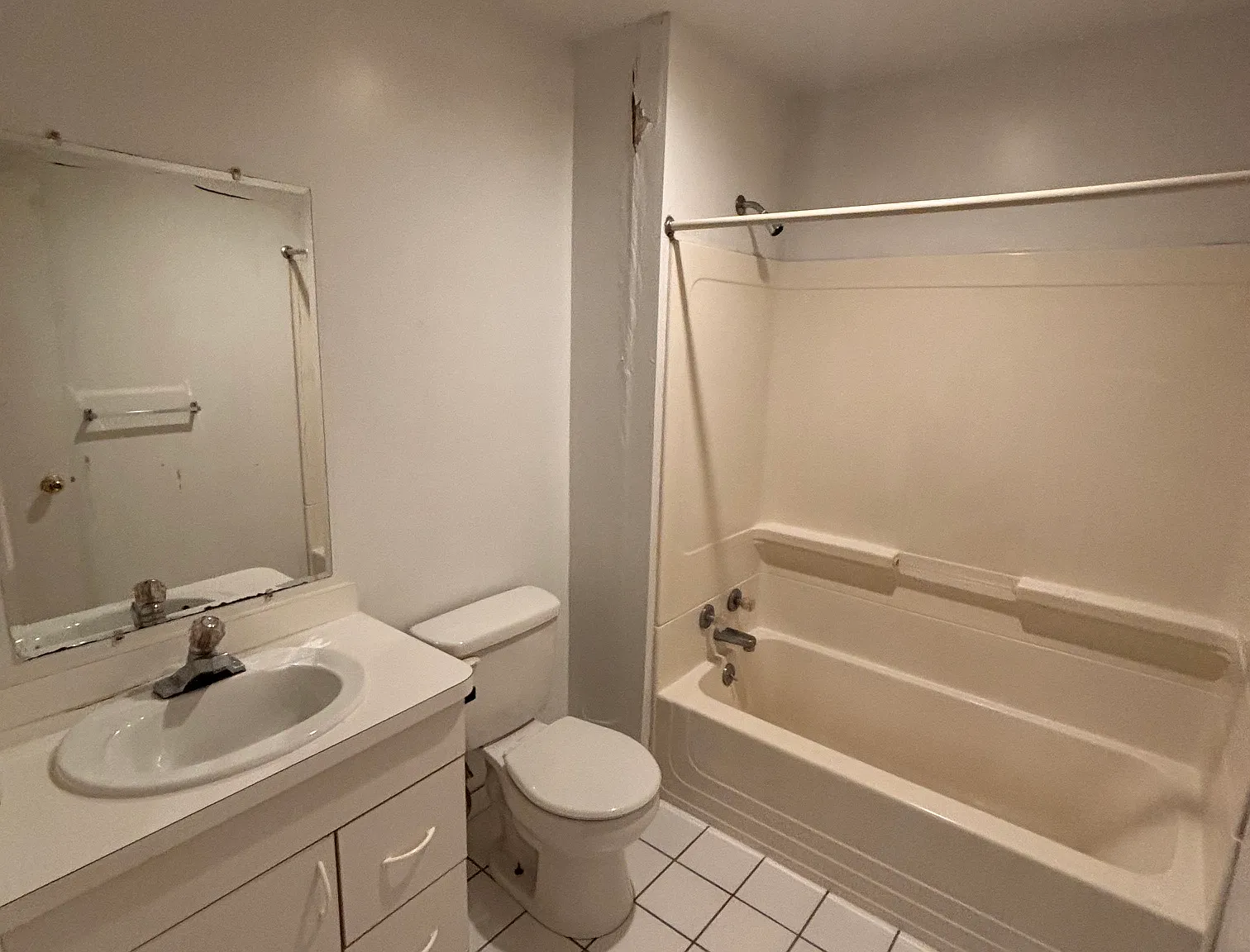 735 Ashland Ave — Photo 2