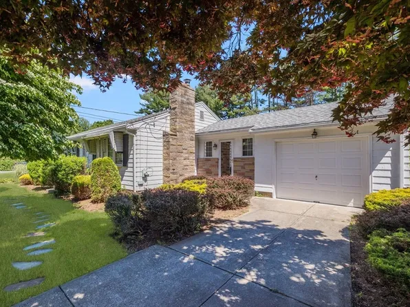 112 Jean Dr, Seekonk, MA 02771