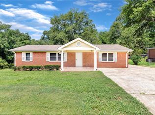 6689 Gresham St, Union City, GA 30291