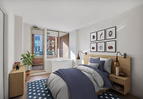 4th image of 145 E 48th St APT 25D