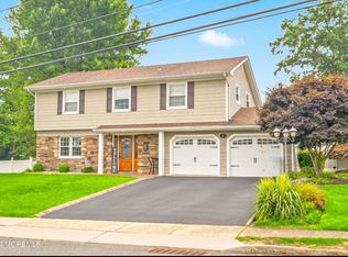 29 Monticello Dr, Howell, NJ