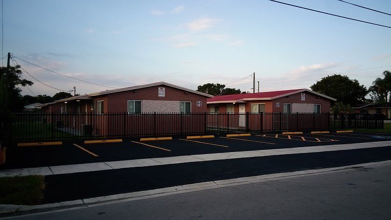1st image of 863 NW 10th St