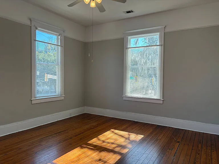 836 E Henry St #C — Photo 10