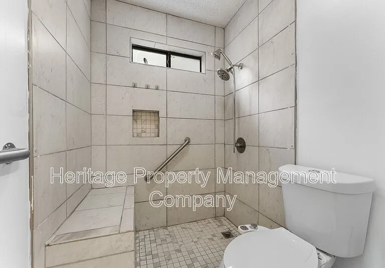 2526 Town Briar St — Photo 23