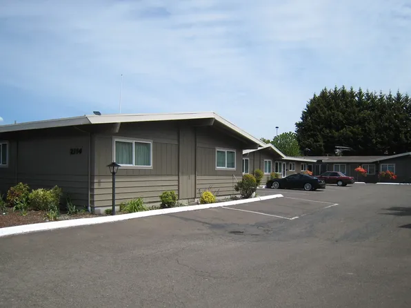 2144 NE Baker St APT 3, McMinnville, OR 97128