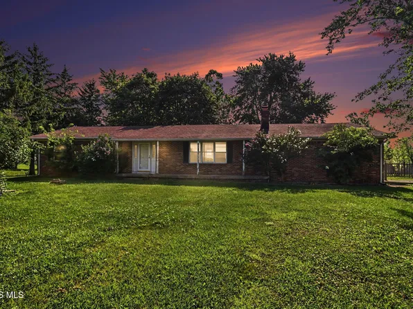 210 N Curtice Rd, Oregon, OH 43616
