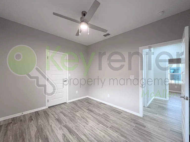 4104 Walnut Ave #4 — Photo 26
