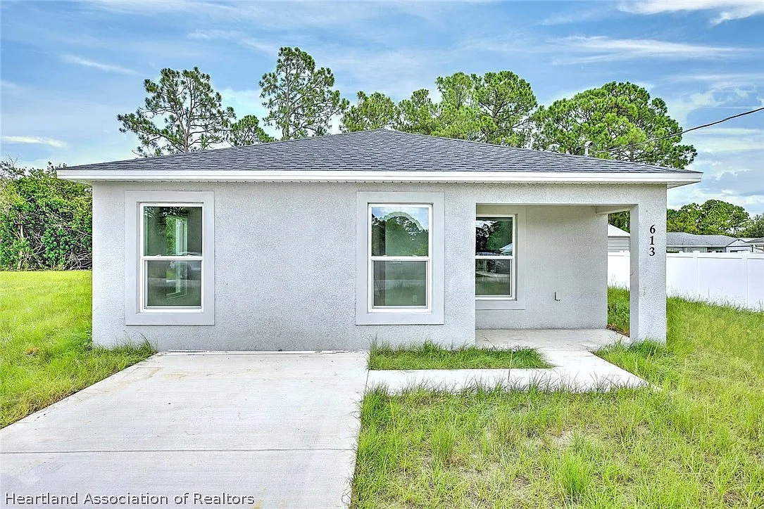 3 bed, 2.0 bath, 1025 sqft, $1,850 — Photo 1