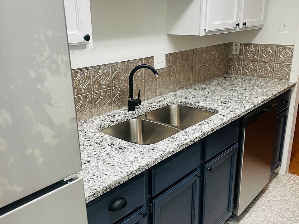 1st image of 4064 Coopers Hill Dr SE