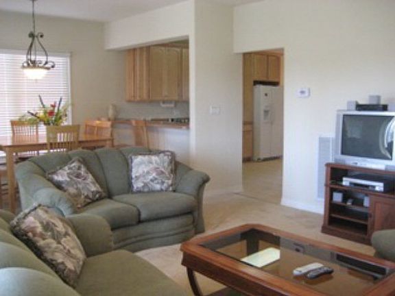 3rd image of 10 Kings Ct