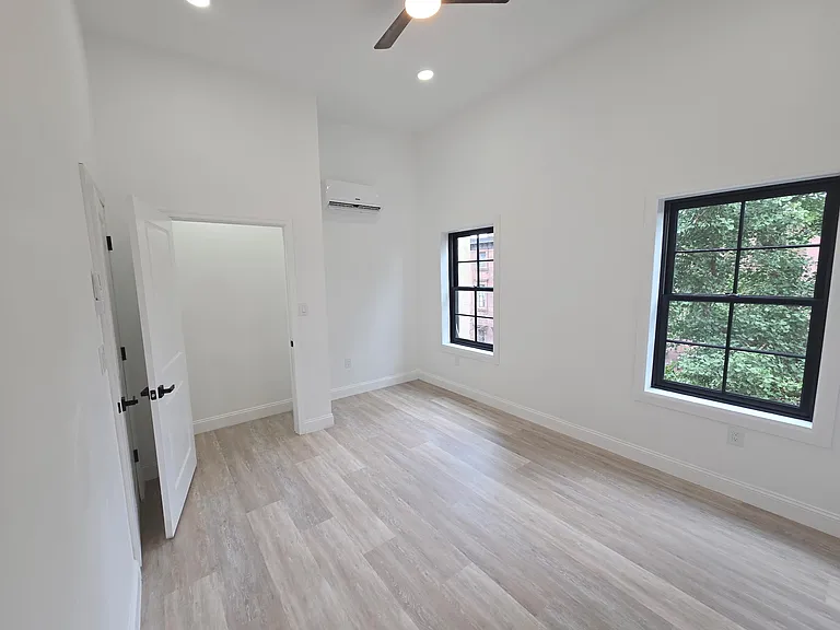 1521 Pine St #4F — Photo 4