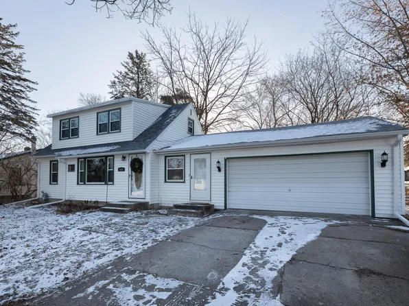 1452 Belmont Ln E, Maplewood, MN 55109