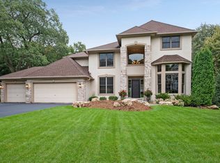 7063 Harrison Hill Trl, Chanhassen, MN 55317