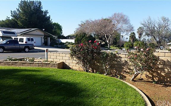 5th image of 2131 Pine Crest Dr