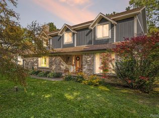 5510 Broadmoor Ct, Grand Blanc, MI 48439