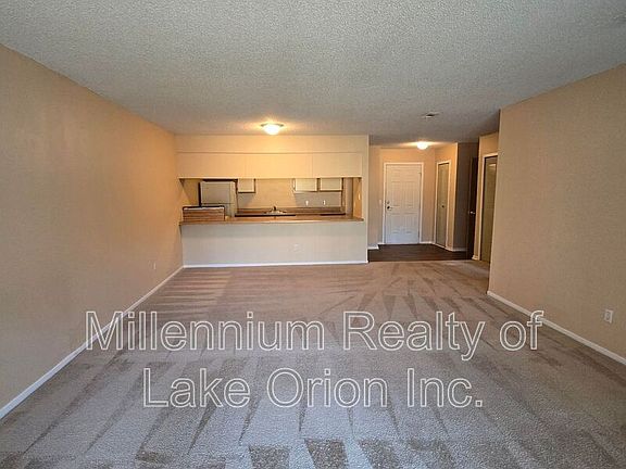 5th image of 25 Louck St APT 16