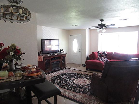 3rd image of 3533 Glen Dr