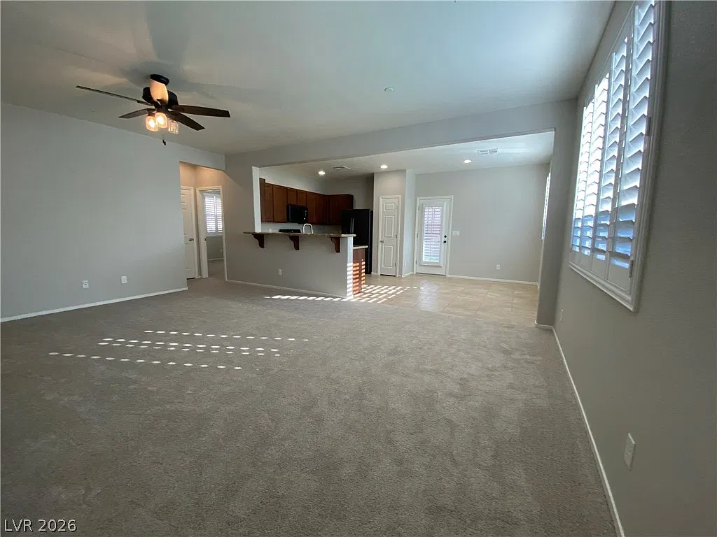 3 bed, 2.0 bath, 1340 sqft, $2,100 — Photo 3