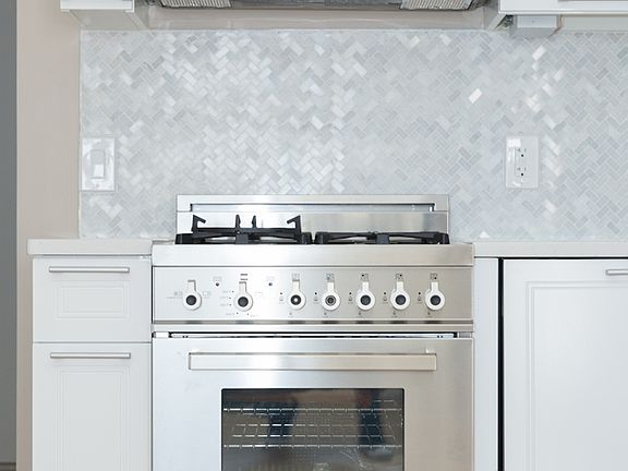 5th image of 305 E 86th St #22ABW