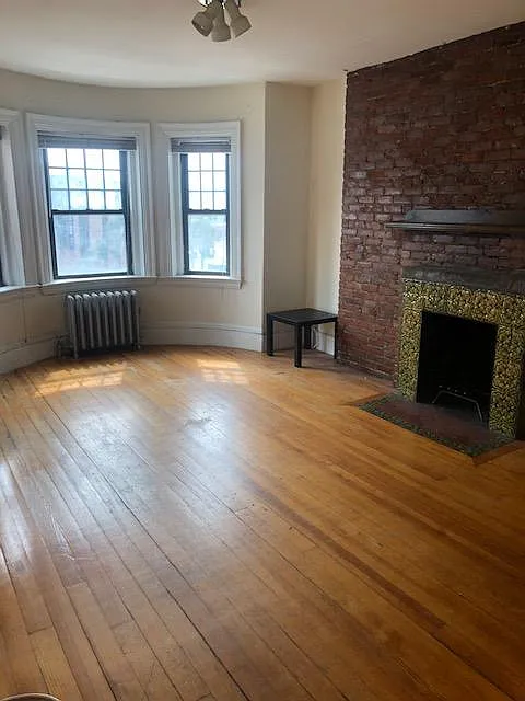 3 bed, $3,400 — Photo 2
