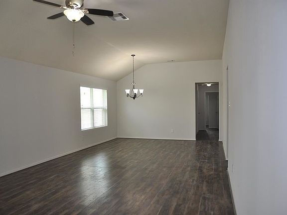 5th image of 5022 Hickory Burl Ct