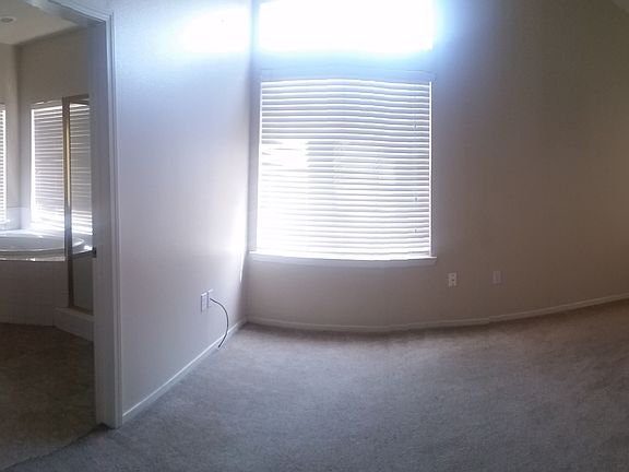 5th image of 1423 Fir St