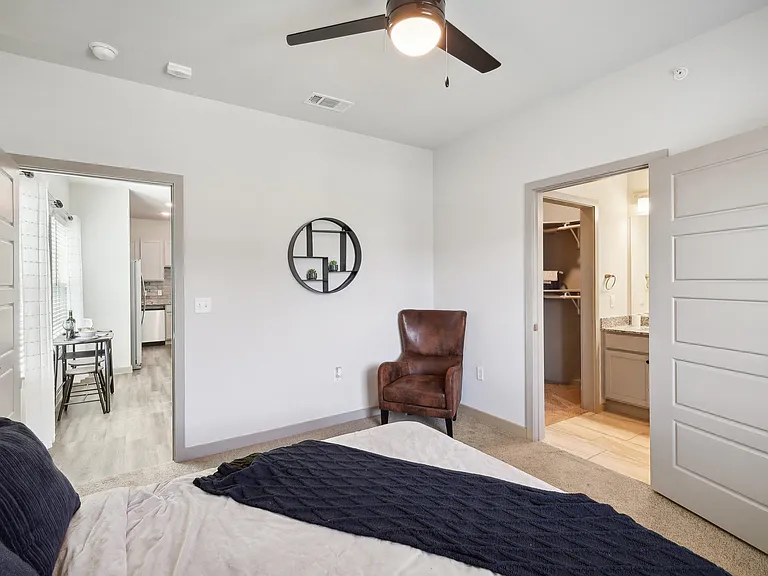 Azora Ranch Apartments — Photo 9