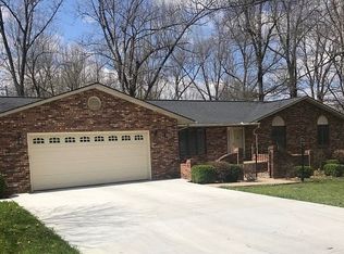 908 Forrest St, Dexter, MO 63841